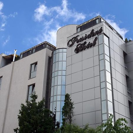 President Hotel Bacău Extérieur photo