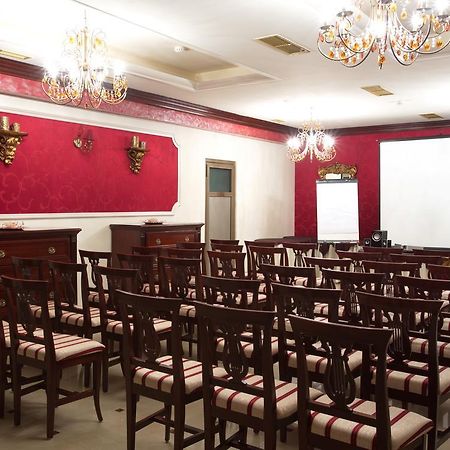President Hotel Bacău Extérieur photo