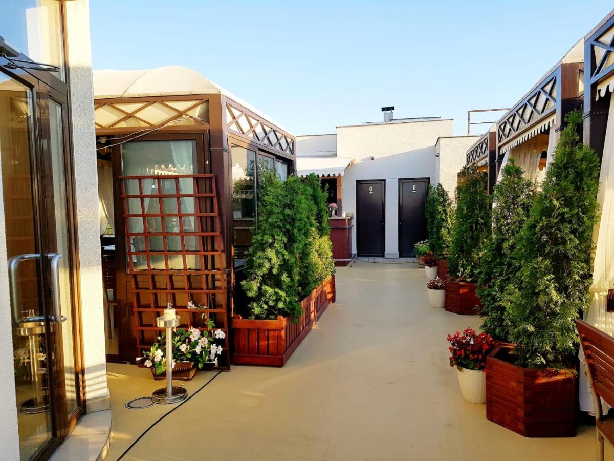 President Hotel Bacău Extérieur photo