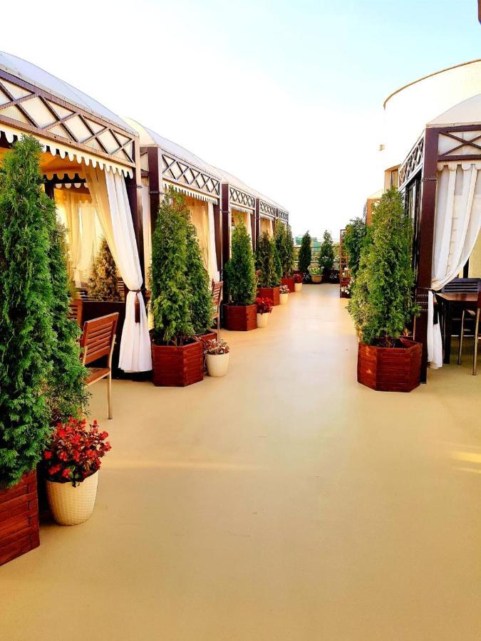 President Hotel Bacău Extérieur photo